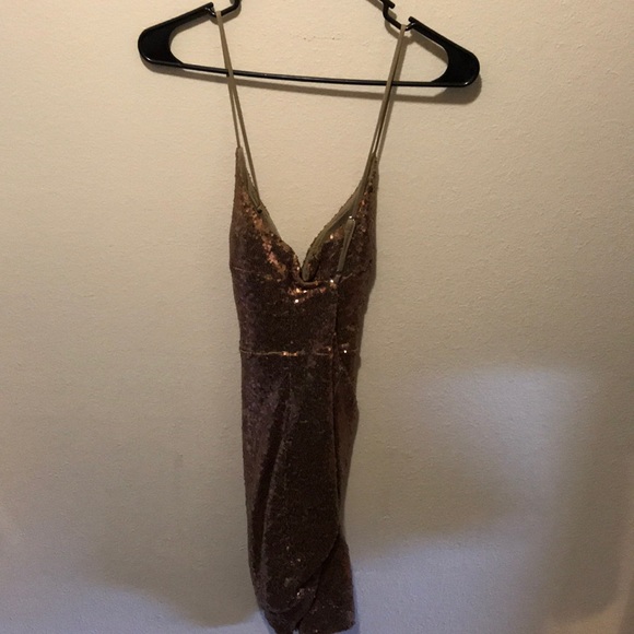 Perfect holiday party dress - Picture 3 of 7